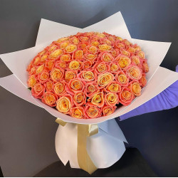 Букет «101 персиковая роза»