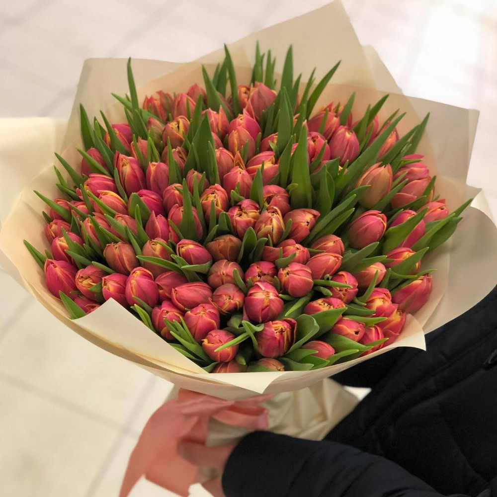 Букет цветов «101 красный тюльпан» - фото 2