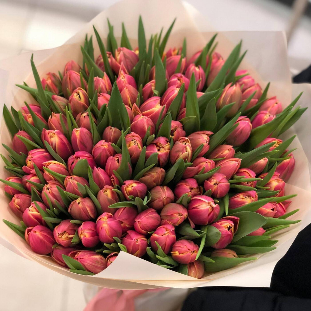 Букет цветов «101 красный тюльпан» - фото 3