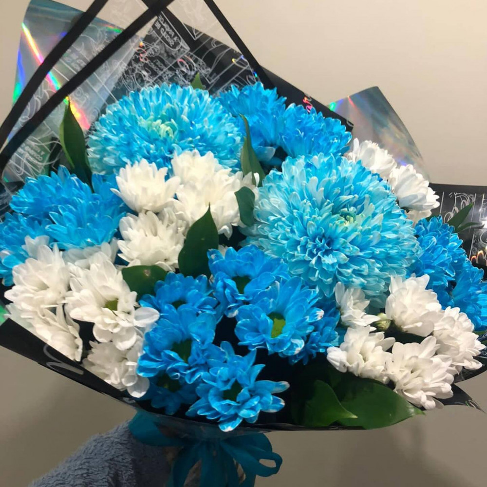 Букет цветов «Букет из синих и белых хризантем» - фото 2