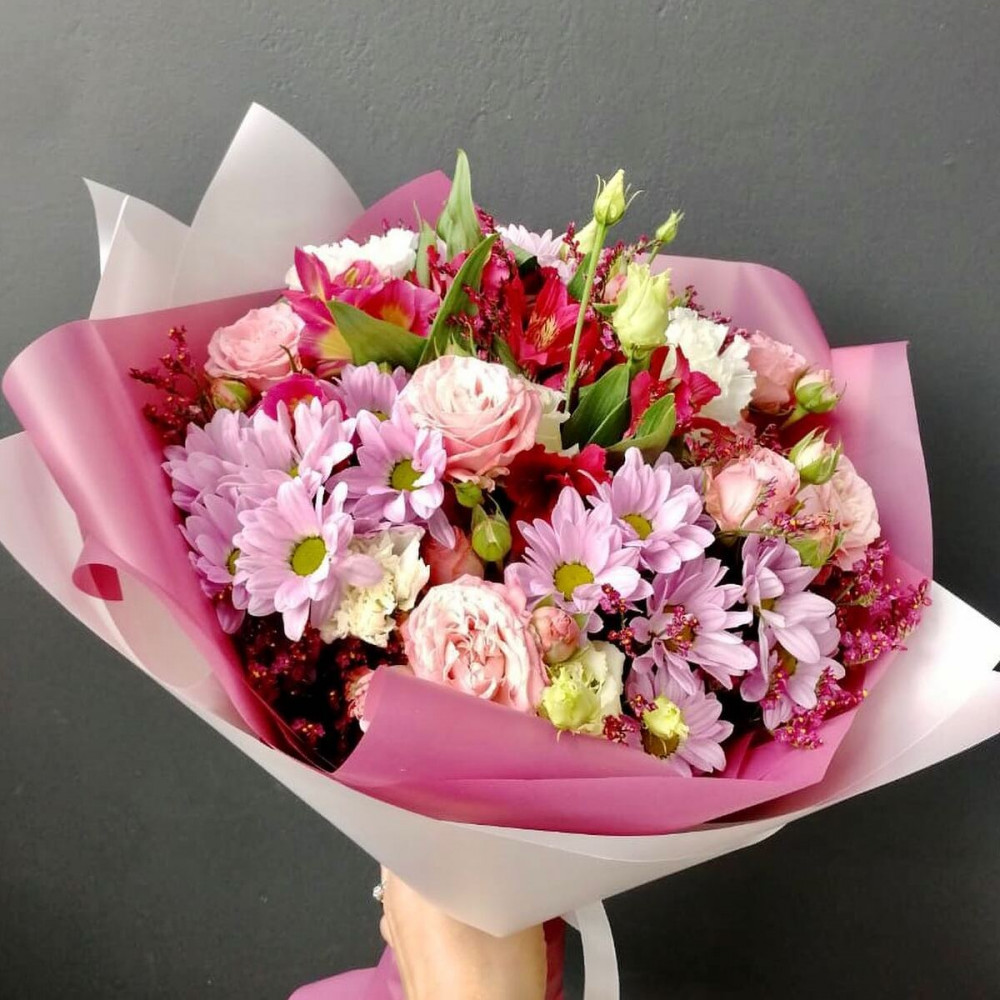 Букет цветов «Букет из хризантемы, альстромерии и роз»