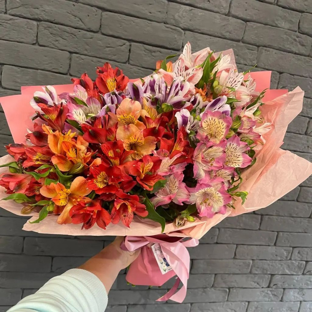 Букет цветов «Букет из 25 разноцветных альстромерий»