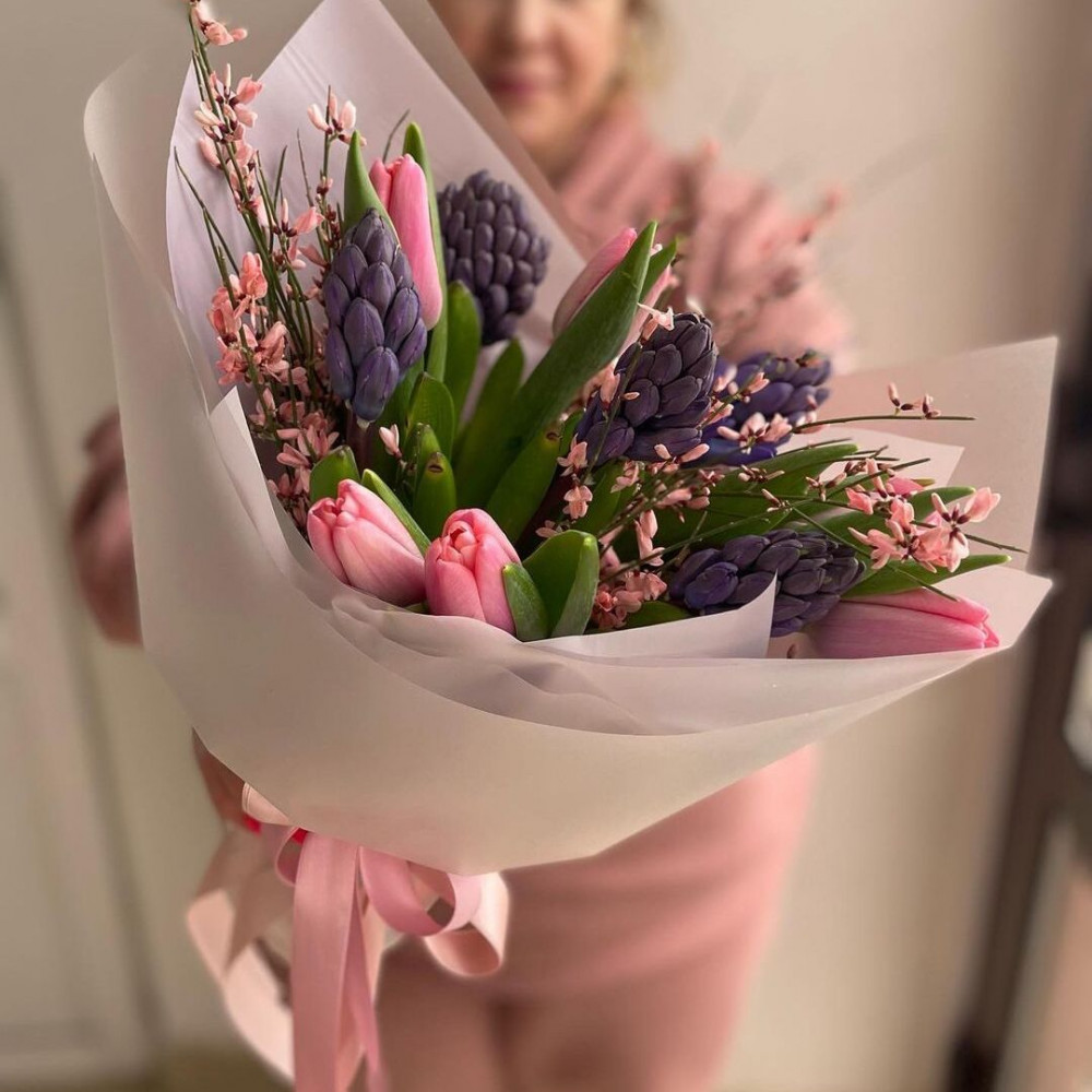 Букет цветов «Гиацинты и тюльпаны»
