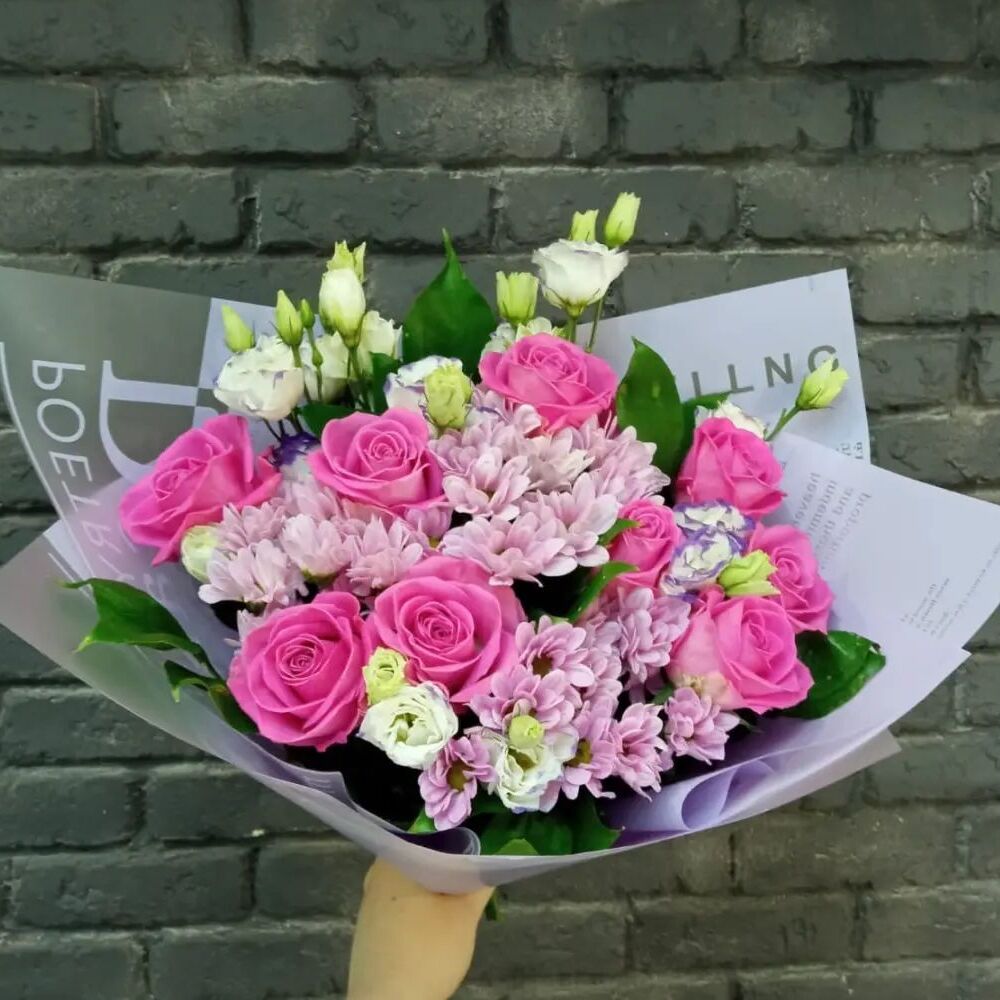 Букет цветов «Букет из розовых роз, хризантем и эустомы»