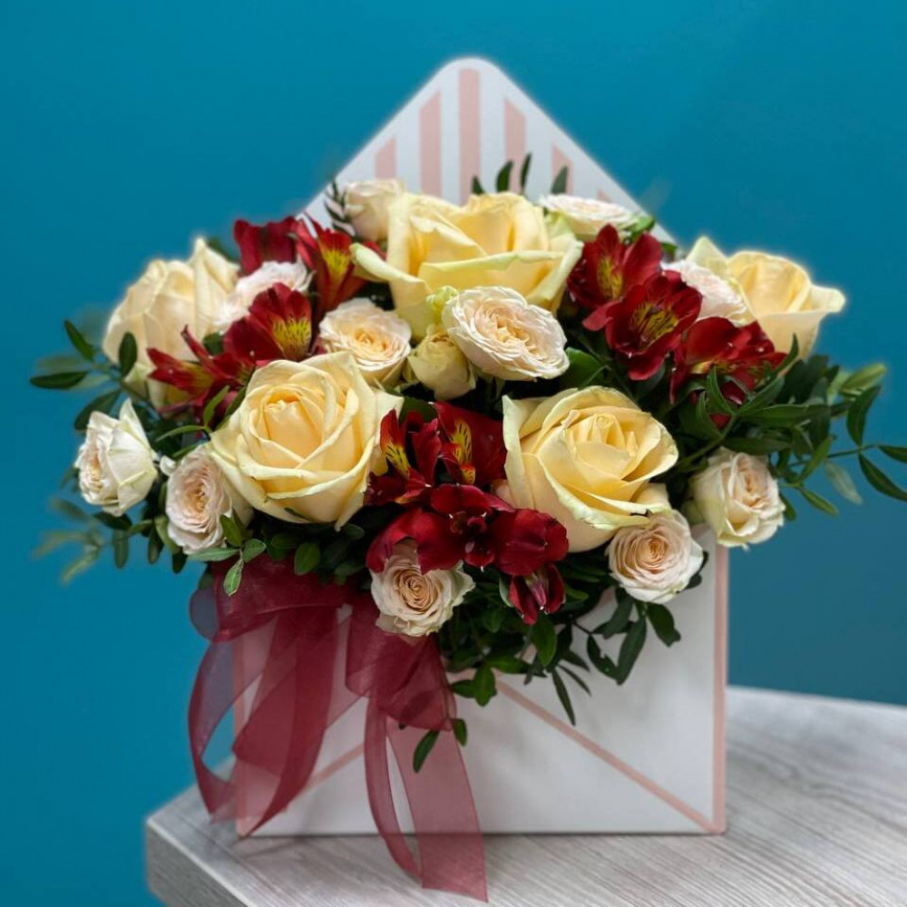 Букет цветов «Композиция из кустовых роз в коробке» - фото 5