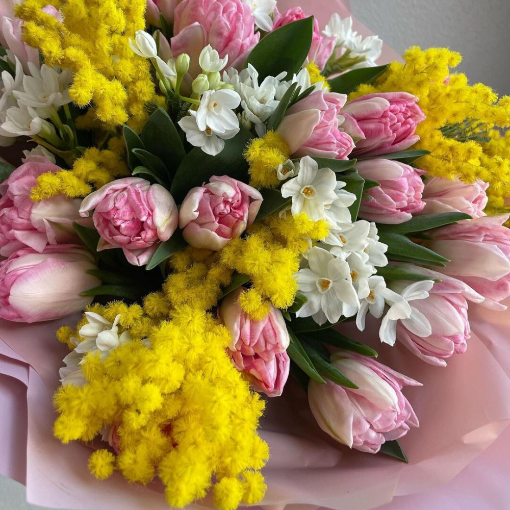Букет цветов «Букет из тюльпанов и мимозы» - фото 2