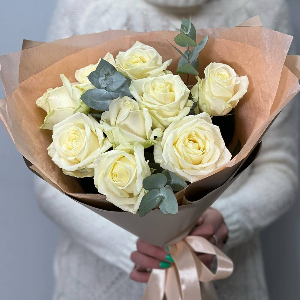 Букет цветов «Белые розы с эвкалиптом» - фото 3