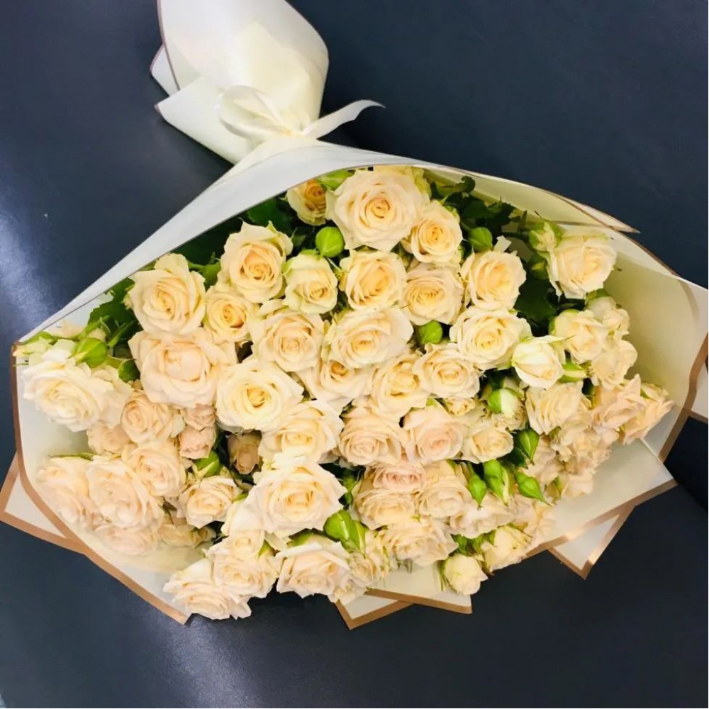 Букет цветов «Букет из 15 белых кустовых роз» - фото 2